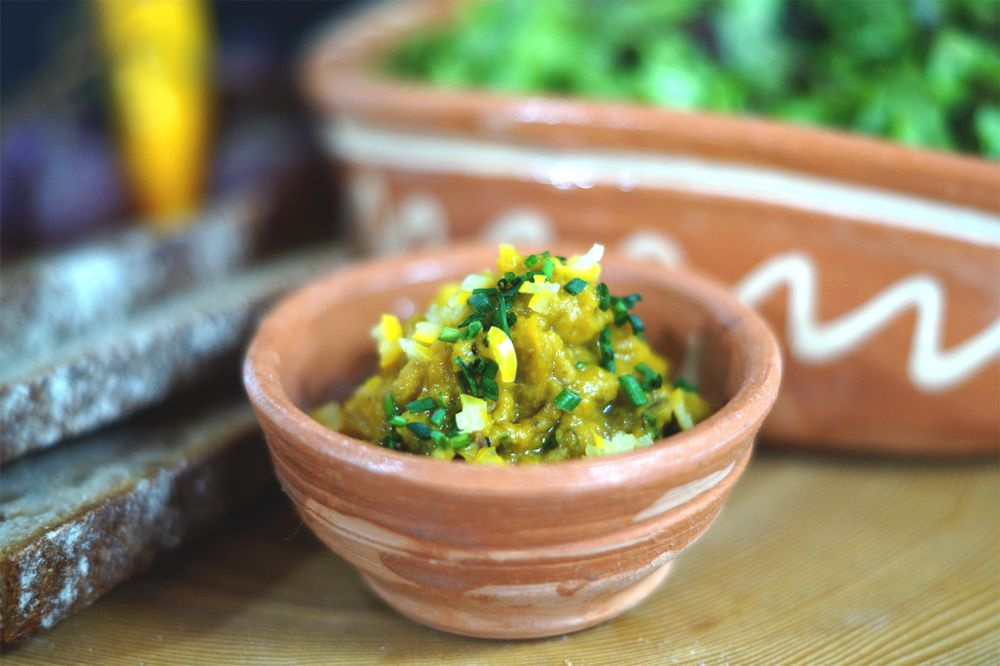 Rezeptbild für Hokkaido-Auberginen Dip gegrillt mit Krustenbrot