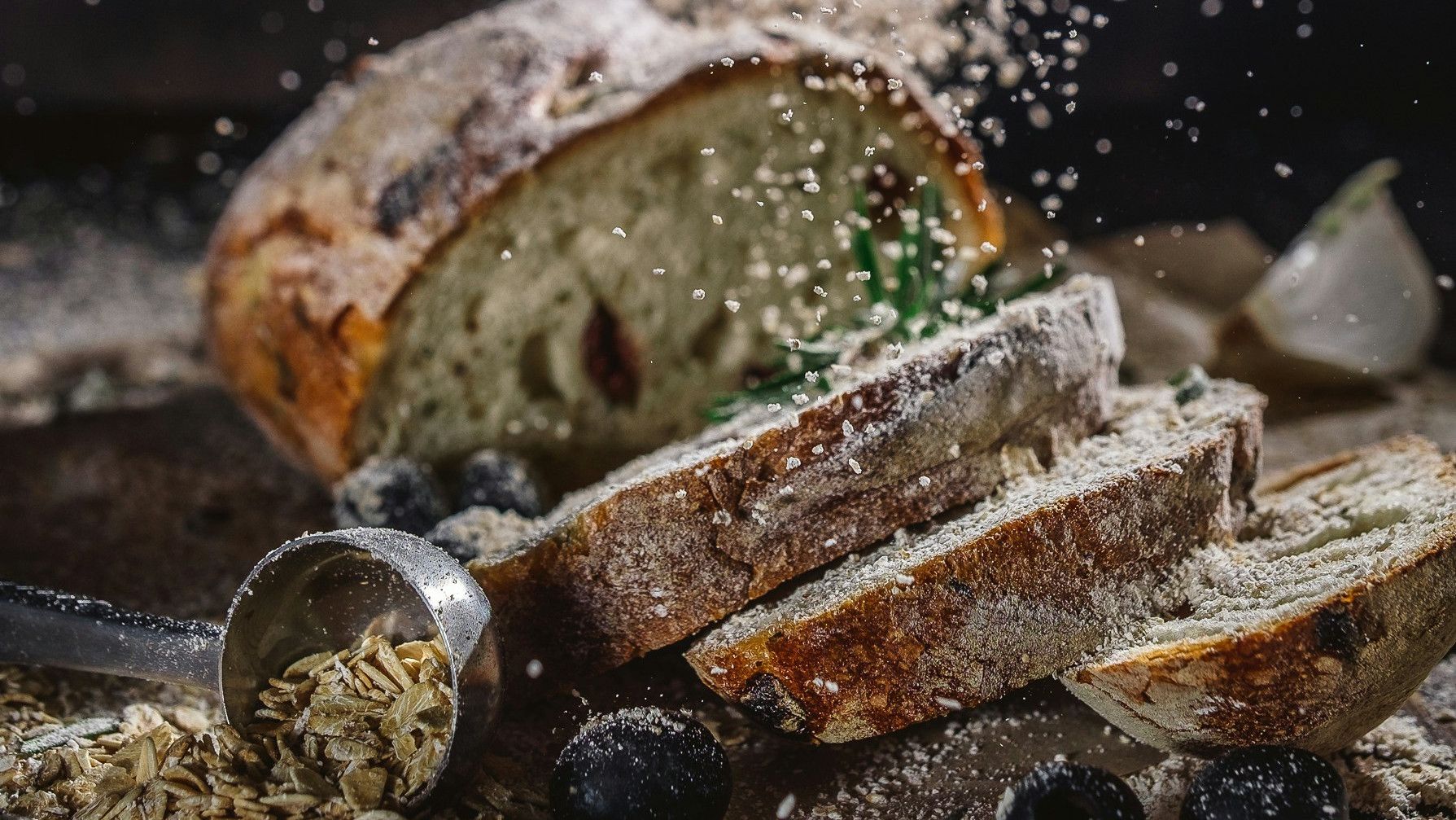 Rezeptbild für Spinatbrot mit Oliven